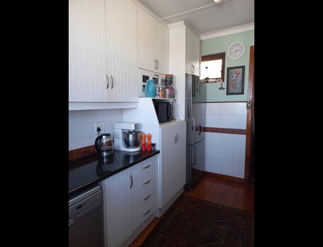 3 BEDROOM FLAT FOR SALE IN GLENWOOD